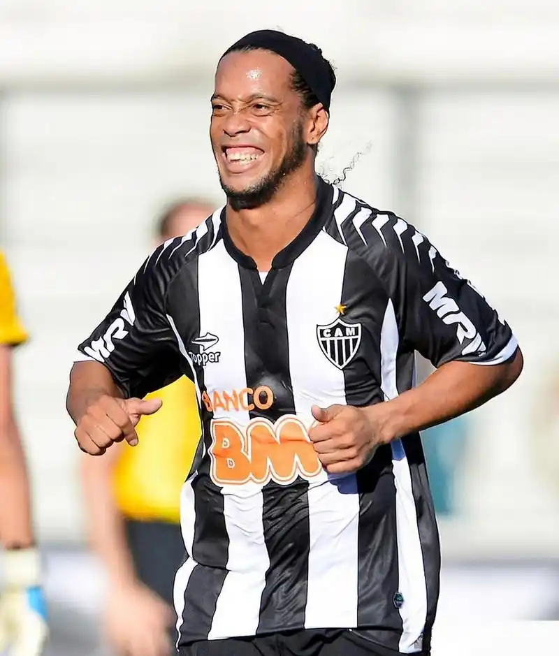 队的球迷和 队的球迷和