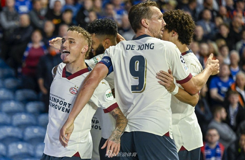 中国女乒再 中国女乒再